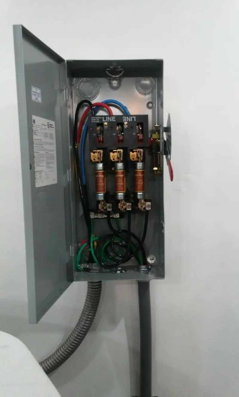 Three-phase disconnect switch installed for Smoke Detector Installation in Ocean View